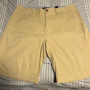 EUC Tommy Hilfiger Khaki Shorts